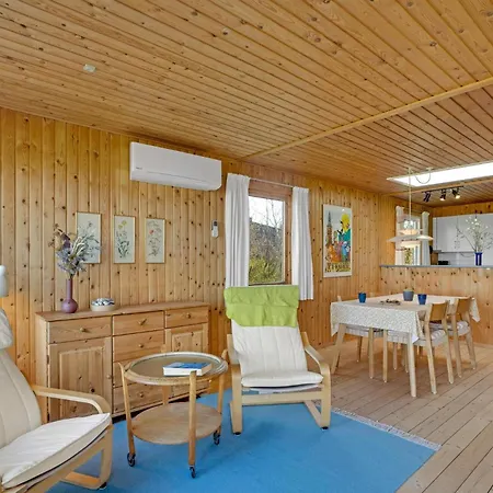 3 Bedroom Cozy In *