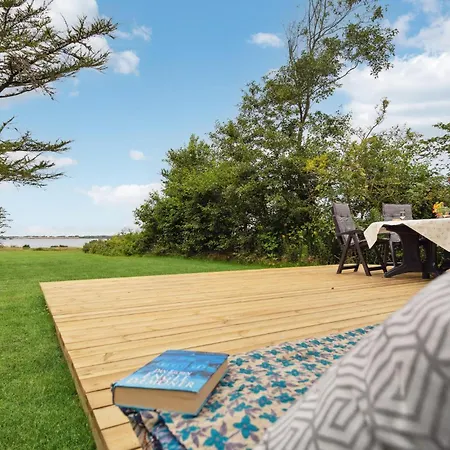 3 Bedroom Cozy In Tatil Evi Spottrup